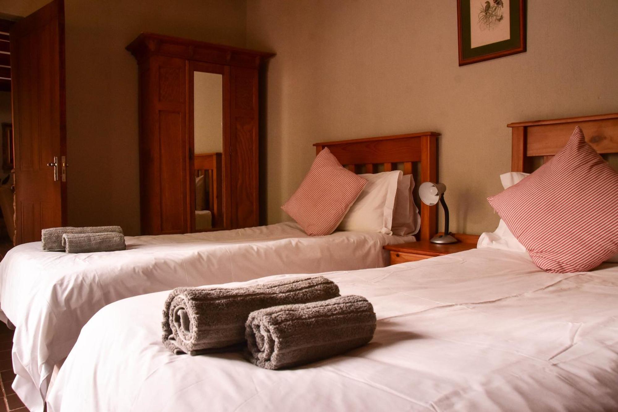 Collett House And Lavender Cottage คลาเรนส์ ภายนอก รูปภาพ